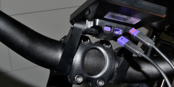 Easy plugging for switches and displays with new Higo T-series