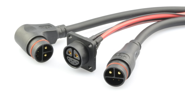 Most compact Higo battery connector with integrated sealing